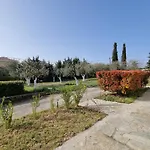 Alivia Garden Villa *