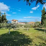 Alivia Garden פאליאורי