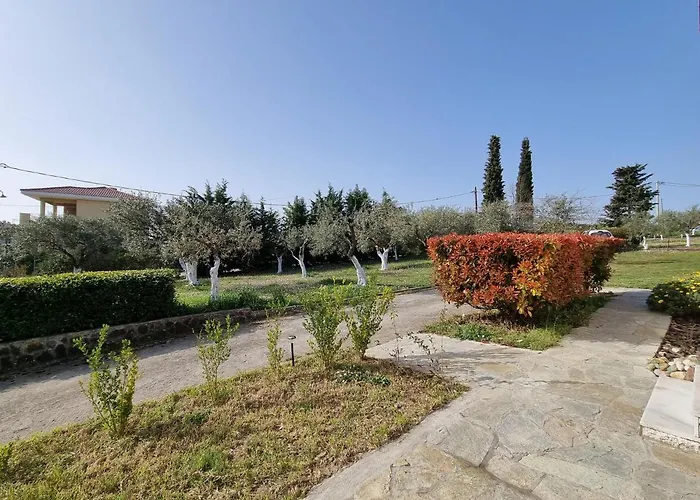 Alivia Garden Villa *