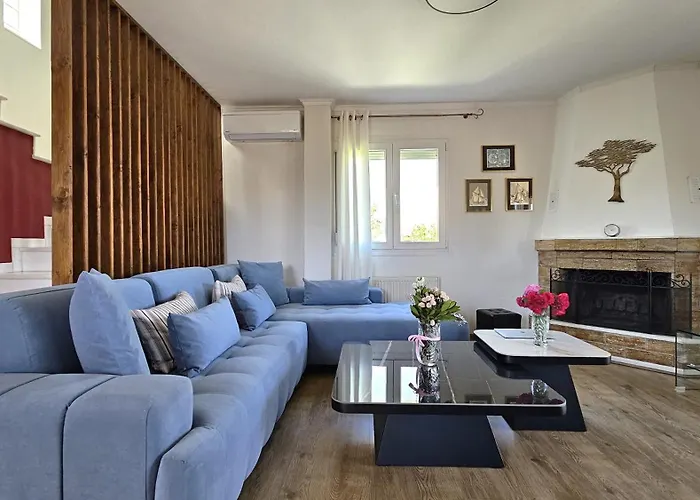 فيلة Alivia Garden باليوري